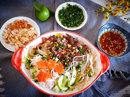 Bun Bo Nam Bo –Vermicelles avec la viande de boeuf
