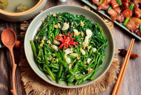 Découvrez Vietnam: savourez la cuisine avec circuit Vietnam